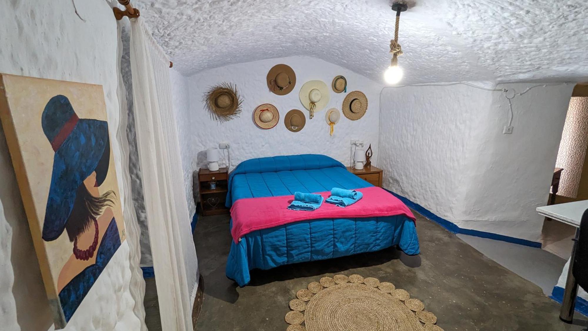 Cueva La Tita Del Pan Guest House Bacor Bagian luar foto